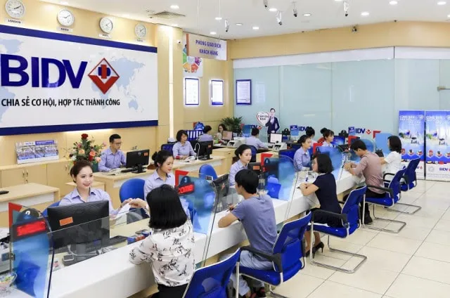 Nên vay mua ô tô ở ngân hàng nào?