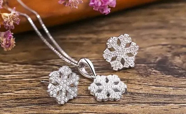 Tích trữ trang sức bạch kim là một cách đầu tư an toàn